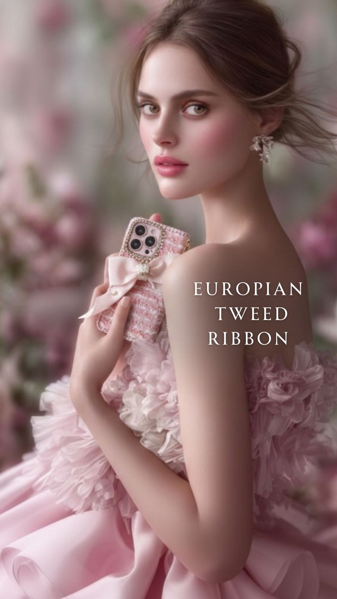 Hime. ハイブランドの世界観を纏うツイード 手帳型オーダー iPhoneケース｜リボン＆イニシャル×上品な大人デザイン（全機種対応）